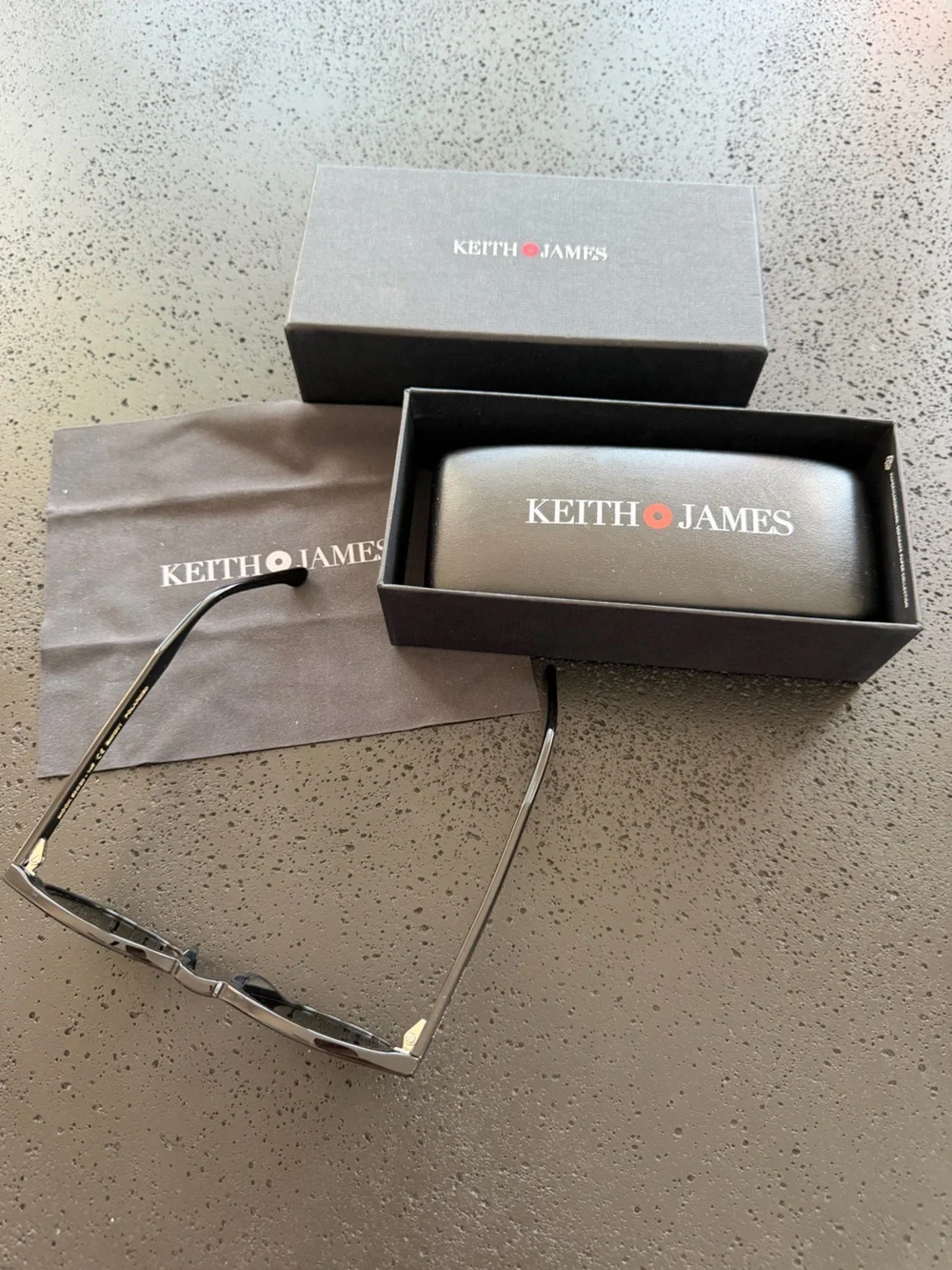 KEITH JAMES Moog Handmade in Italy Black Frames with Polarized Gray Lenses VGUC